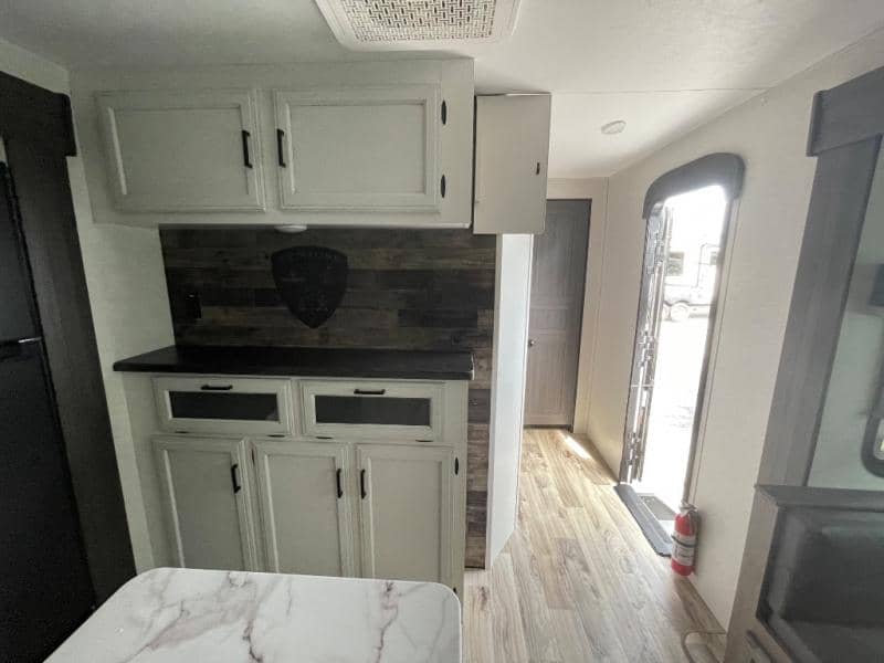 2024 Venture RV 2024 Venture RV SportTrek - thumbnail 18