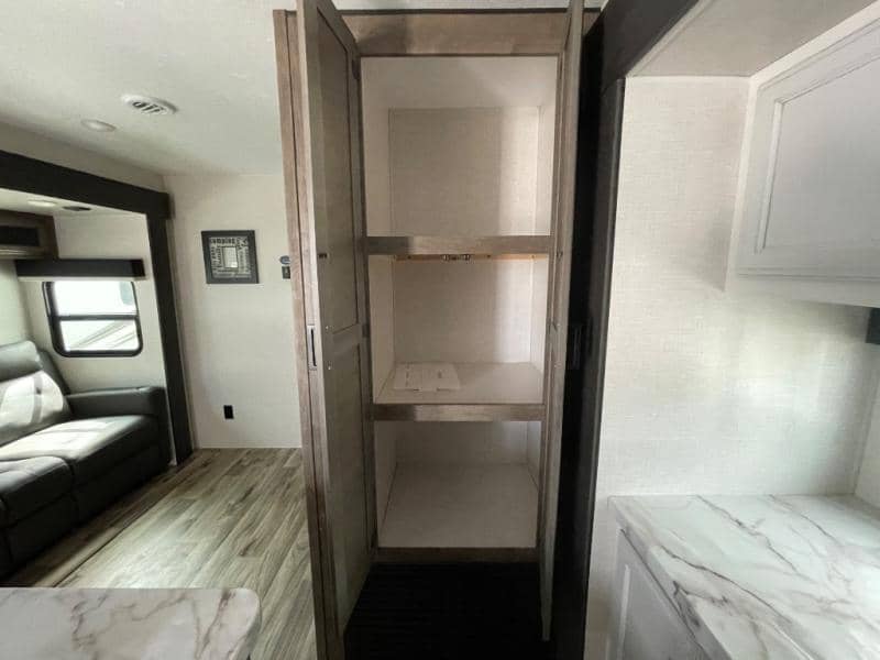 2024 Venture RV 2024 Venture RV SportTrek - thumbnail 31