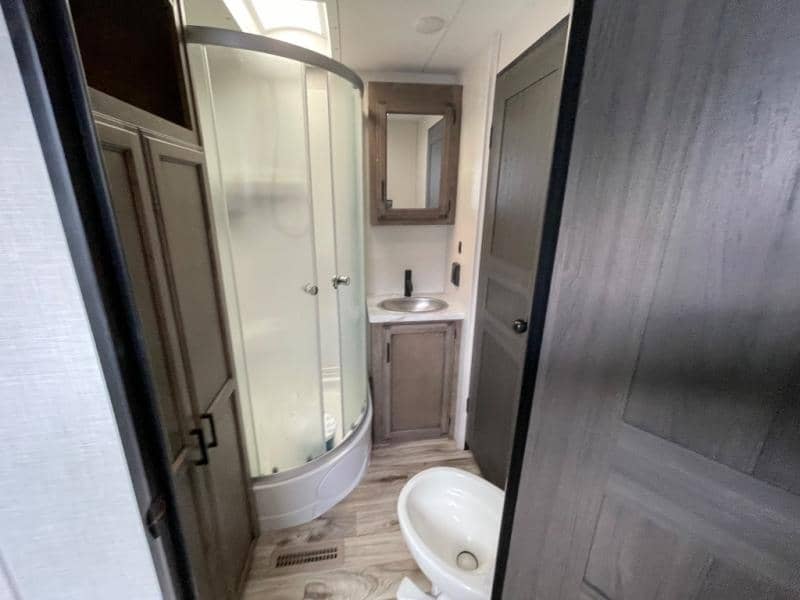 2024 Venture RV 2024 Venture RV SportTrek - thumbnail 39