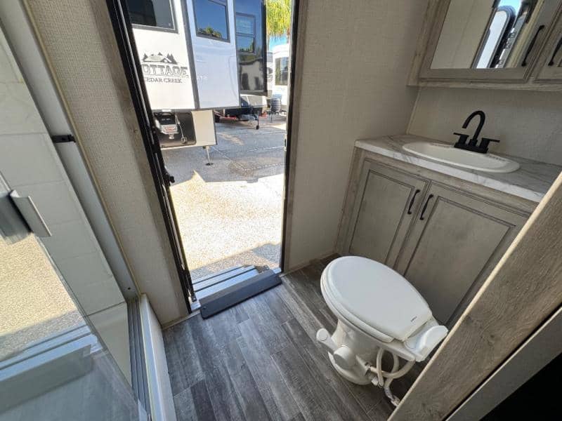 2023 Keystone RV 2023 Keystone RV Avalanche - thumbnail 22