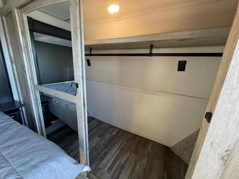 2023 Keystone RV 2023 Keystone RV Avalanche - thumbnail 25