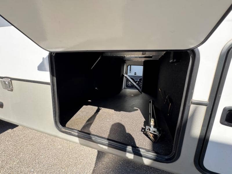 2023 Keystone RV 2023 Keystone RV Avalanche - thumbnail 6