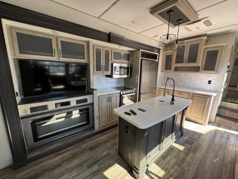 2023 Keystone RV 2023 Keystone RV Avalanche - thumbnail 10