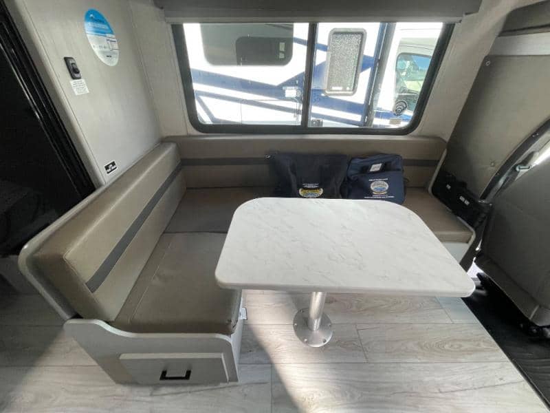 2024 Coachmen 2024 Coachmen Freelander - thumbnail 13