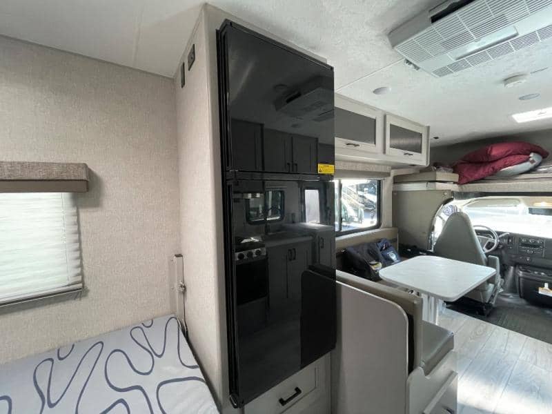 2024 Coachmen 2024 Coachmen Freelander - thumbnail 16