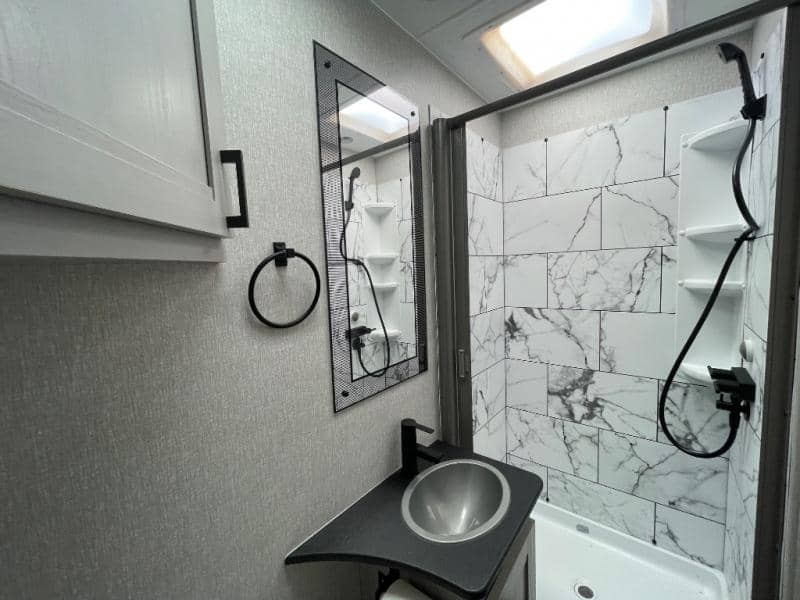 2024 Coachmen 2024 Coachmen Freelander - thumbnail 18