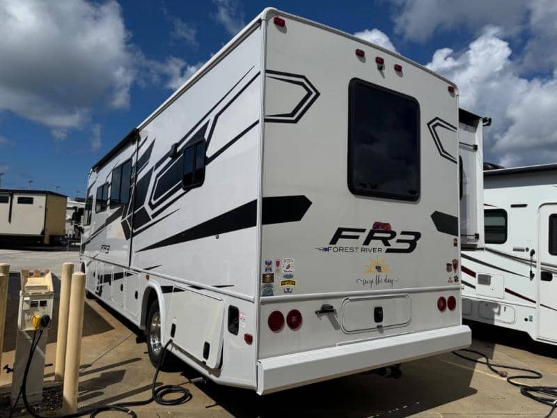 2023 Forest River 2023 Forest River FR3 - thumbnail 4