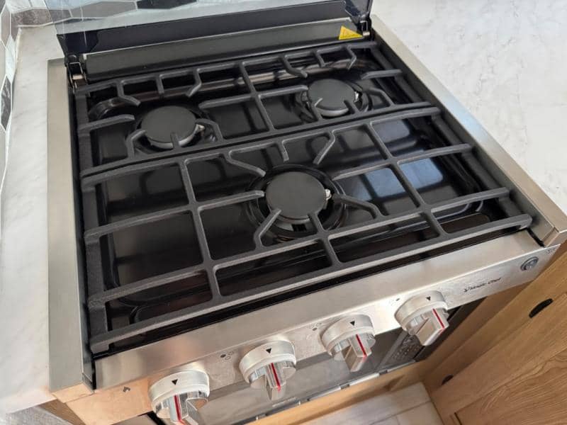 2024 Coachmen 2024 Coachmen Leprechaun - thumbnail 17