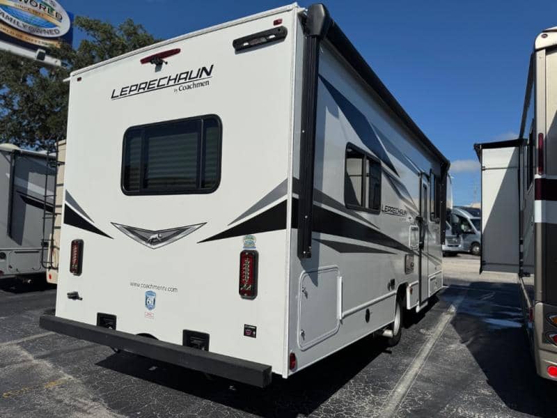 2024 Coachmen 2024 Coachmen Leprechaun - thumbnail 5