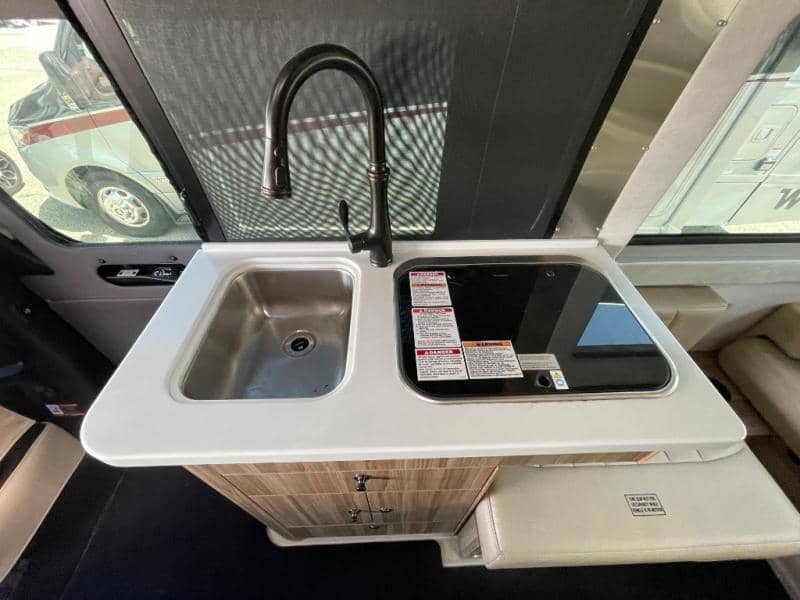 2019 Airstream 2019 Airstream INTERSTATE - thumbnail 8