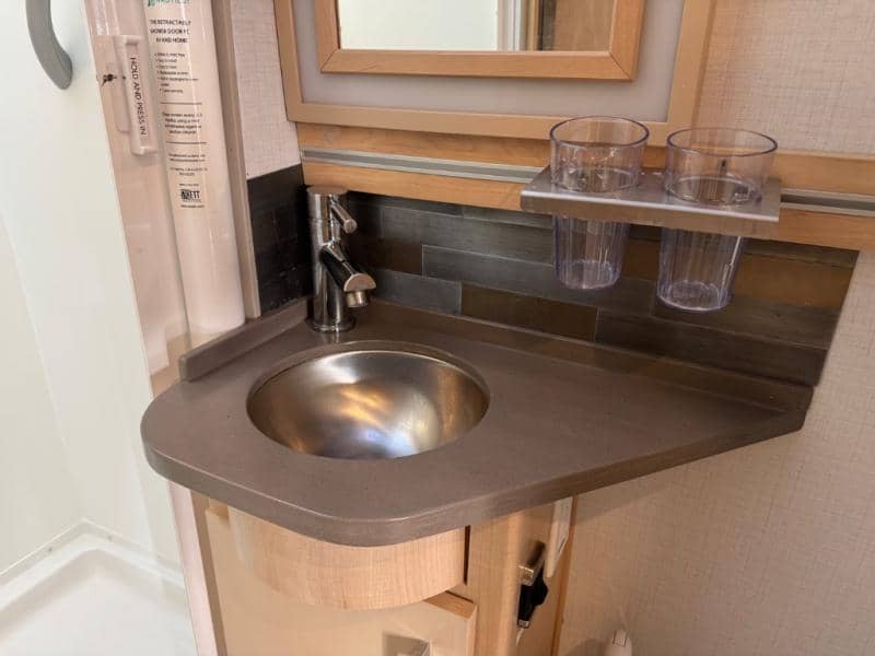 2020 Leisure Travel Vans 2020 Leisure Travel Vans Unity - thumbnail 23