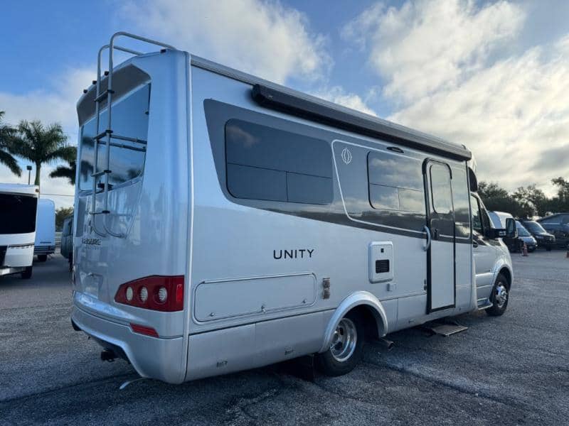 2020 Leisure Travel Vans 2020 Leisure Travel Vans Unity - thumbnail 5