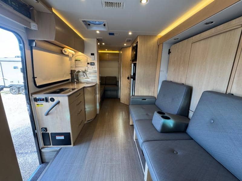 2020 Leisure Travel Vans 2020 Leisure Travel Vans Unity - thumbnail 8