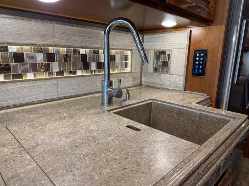 2018 Tiffin Motorhomes 2018 Tiffin Motorhomes Allegro Bus - thumbnail 13