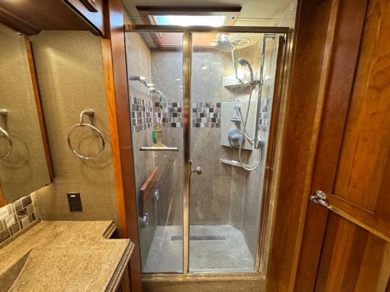 2018 Tiffin Motorhomes 2018 Tiffin Motorhomes Allegro Bus - thumbnail 29