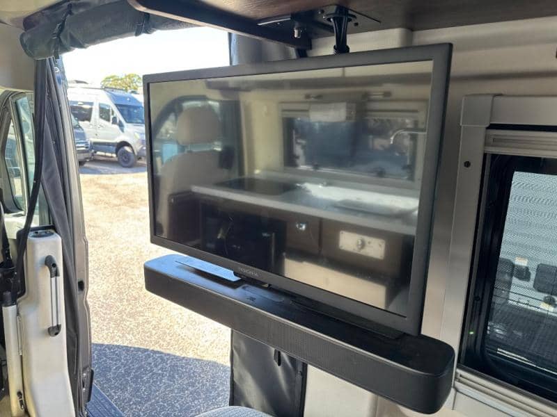 2024 Winnebago 2024 Winnebago Travato - thumbnail 13