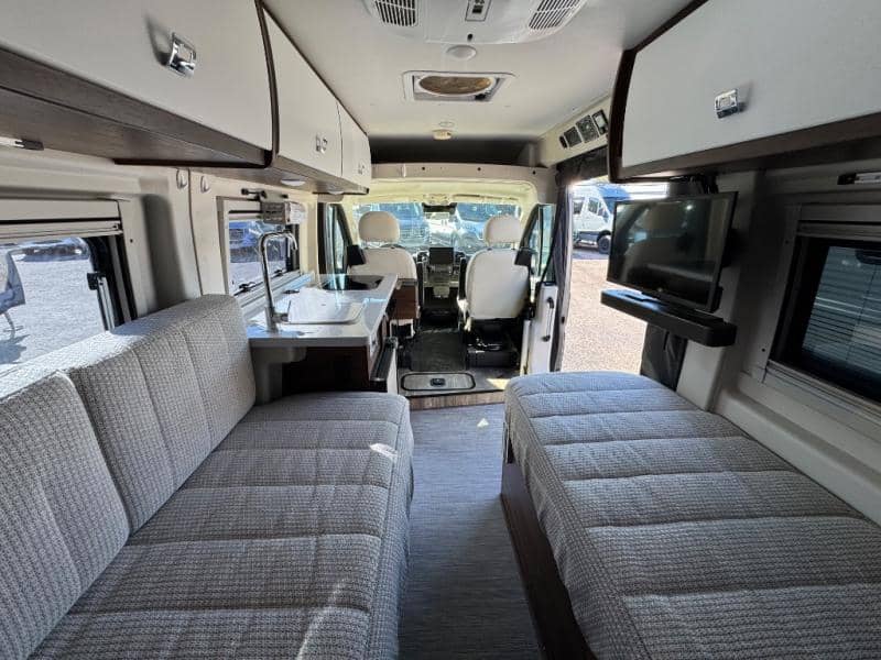 2024 Winnebago 2024 Winnebago Travato - thumbnail 10