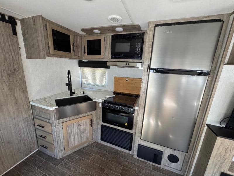 2020 Cherokee Alpha Wolf 2020 Cherokee Alpha Wolf ALPHA WOLF - thumbnail 12