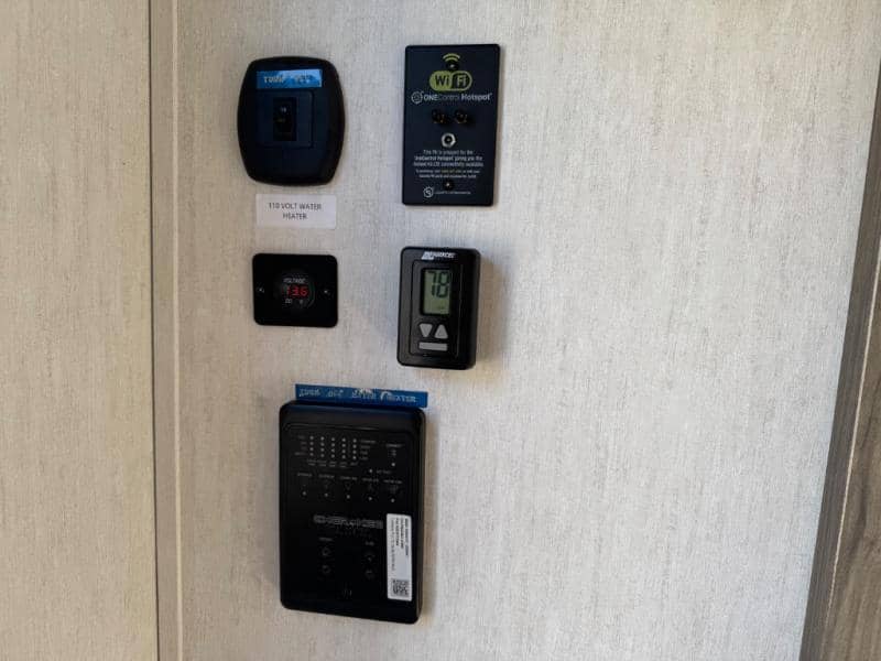 2020 Cherokee Alpha Wolf 2020 Cherokee Alpha Wolf ALPHA WOLF - thumbnail 23