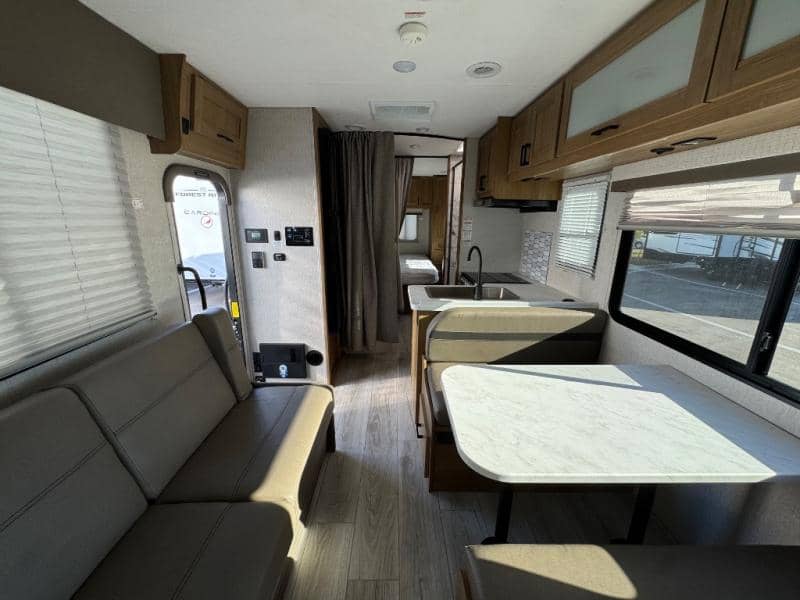 2024 Coachmen 2024 Coachmen Leprechaun - thumbnail 8