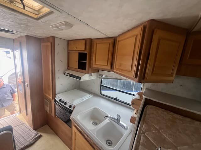 2002 Lance 2002 Lance Lance - thumbnail 5