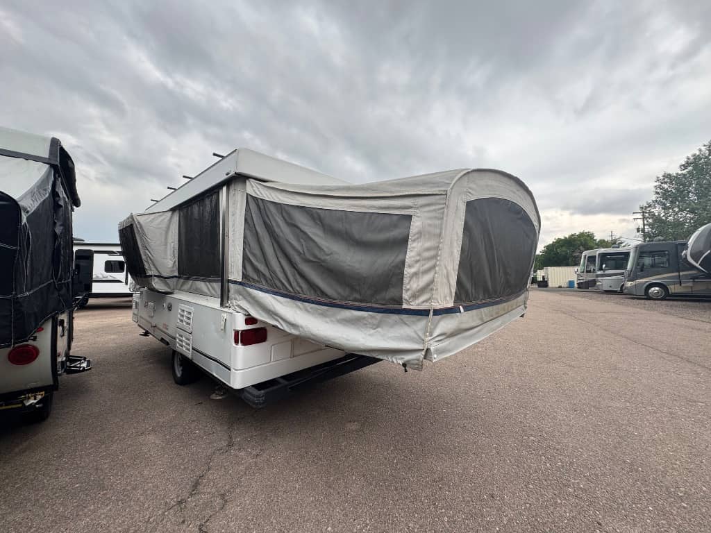 2003 Keystone RV 2003 Keystone RV Coleman Gran Tour - thumbnail 3