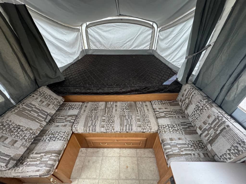 2003 Keystone RV 2003 Keystone RV Coleman Gran Tour - thumbnail 10