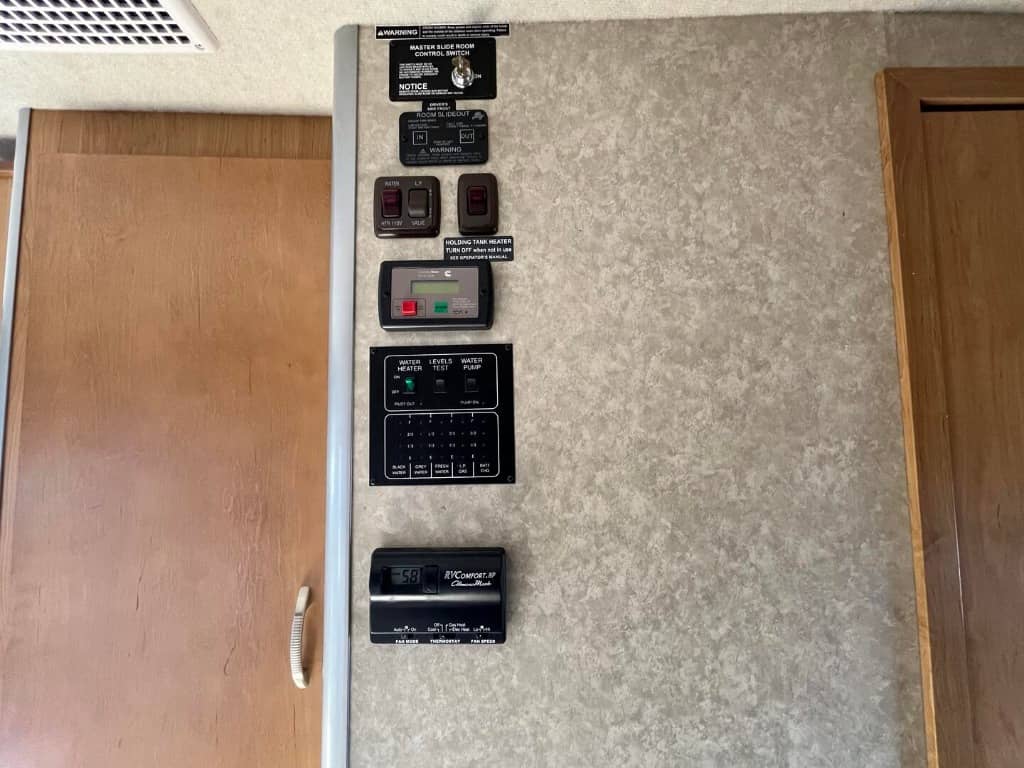 2010 Itasca 2010 Itasca Navion - thumbnail 11