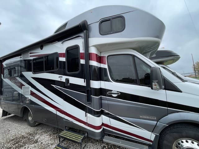 2015 Winnebago 2015 Winnebago Navion - thumbnail 2