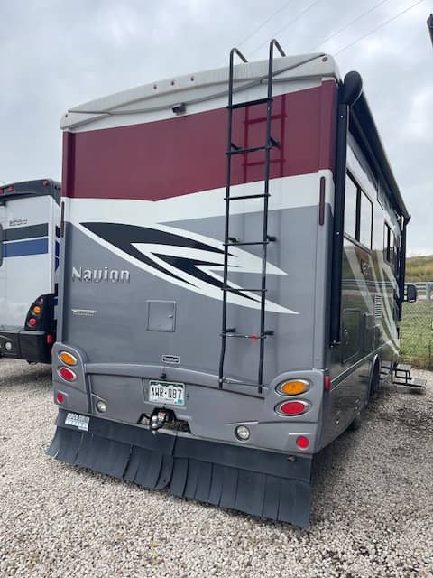 2015 Winnebago 2015 Winnebago Navion - thumbnail 4