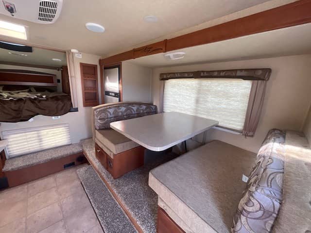 2015 Northwood 2015 Northwood Arctic Fox - thumbnail 3