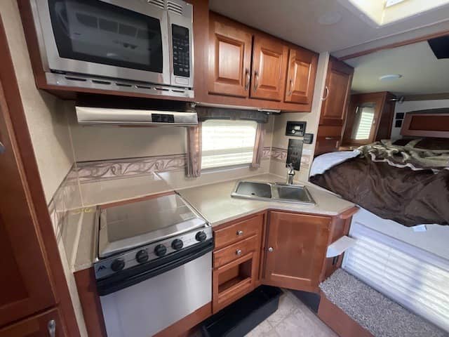 2015 Northwood 2015 Northwood Arctic Fox - thumbnail 5