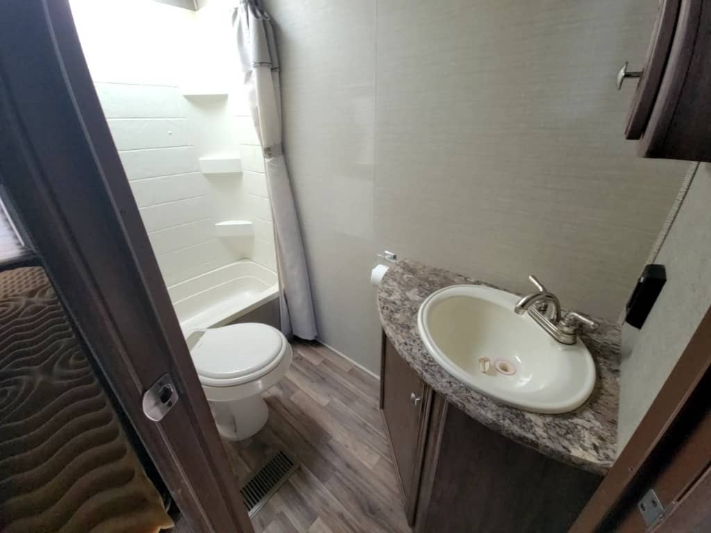 2016 Keystone RV 2016 Keystone RV Cougar - thumbnail 20