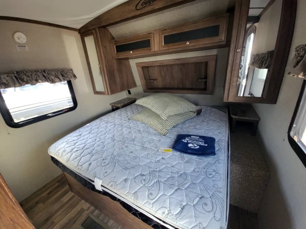 2016 Keystone RV 2016 Keystone RV Cougar - thumbnail 24