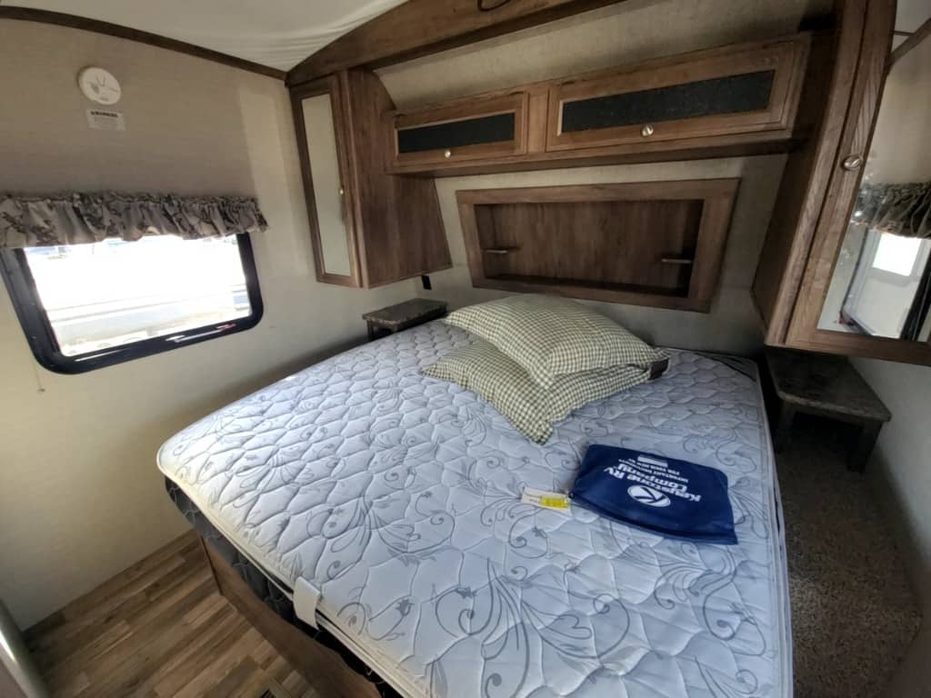 2016 Keystone RV 2016 Keystone RV Cougar - thumbnail 25