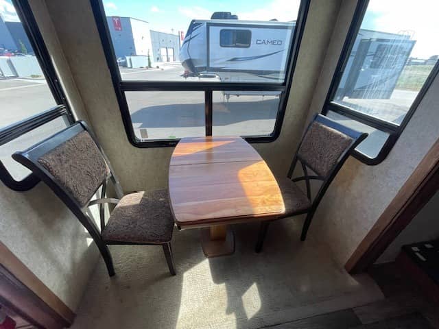 2017 Keystone RV 2017 Keystone RV Montana - thumbnail 6