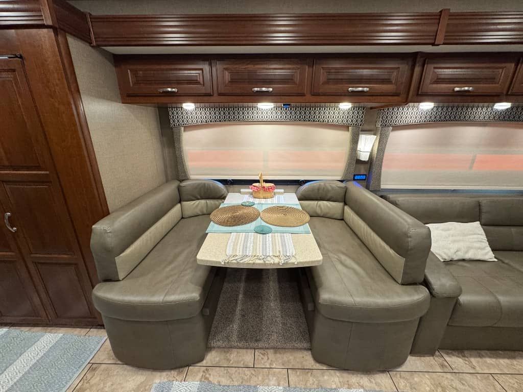 2017 Forest River 2017 Forest River Legacy - thumbnail 8