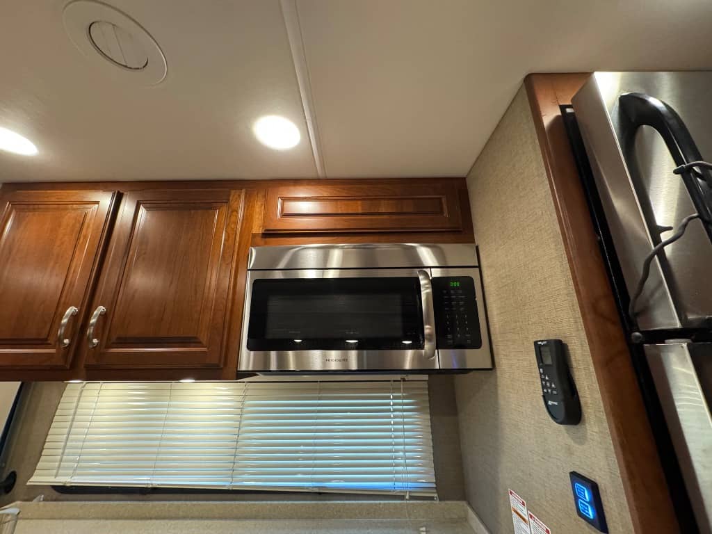 2017 Forest River 2017 Forest River Legacy - thumbnail 12