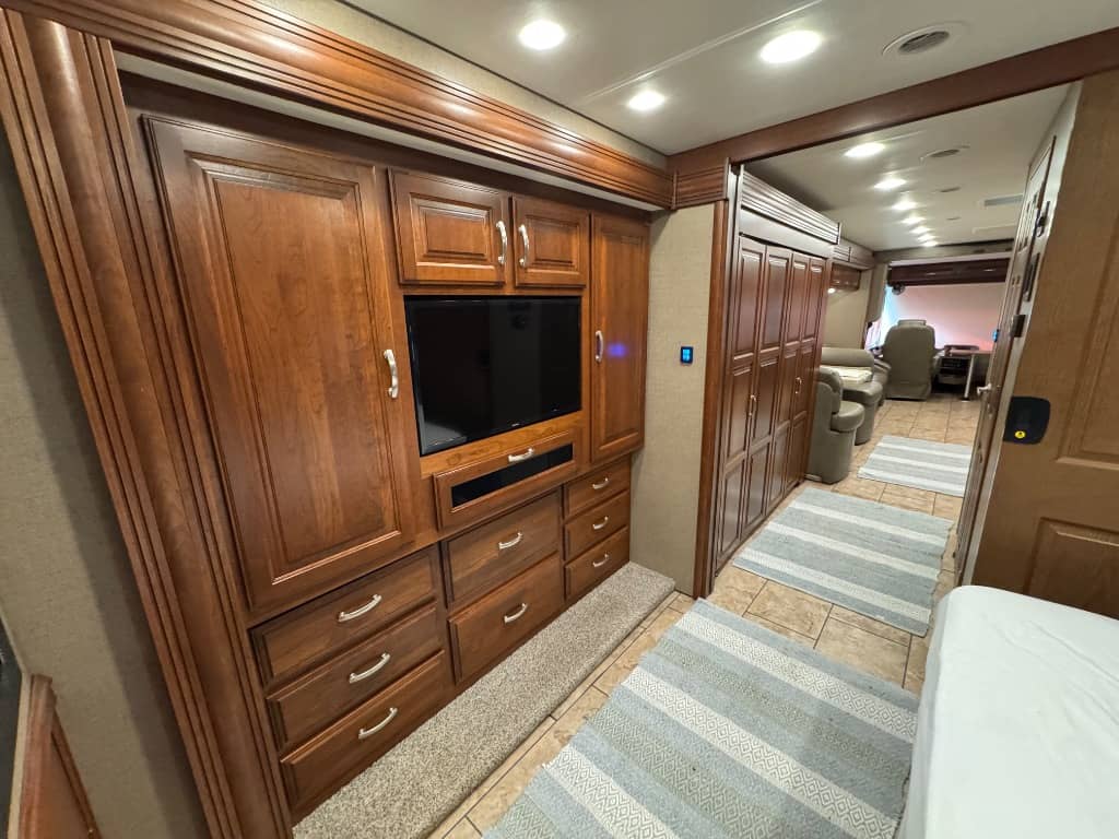 2017 Forest River 2017 Forest River Legacy - thumbnail 18