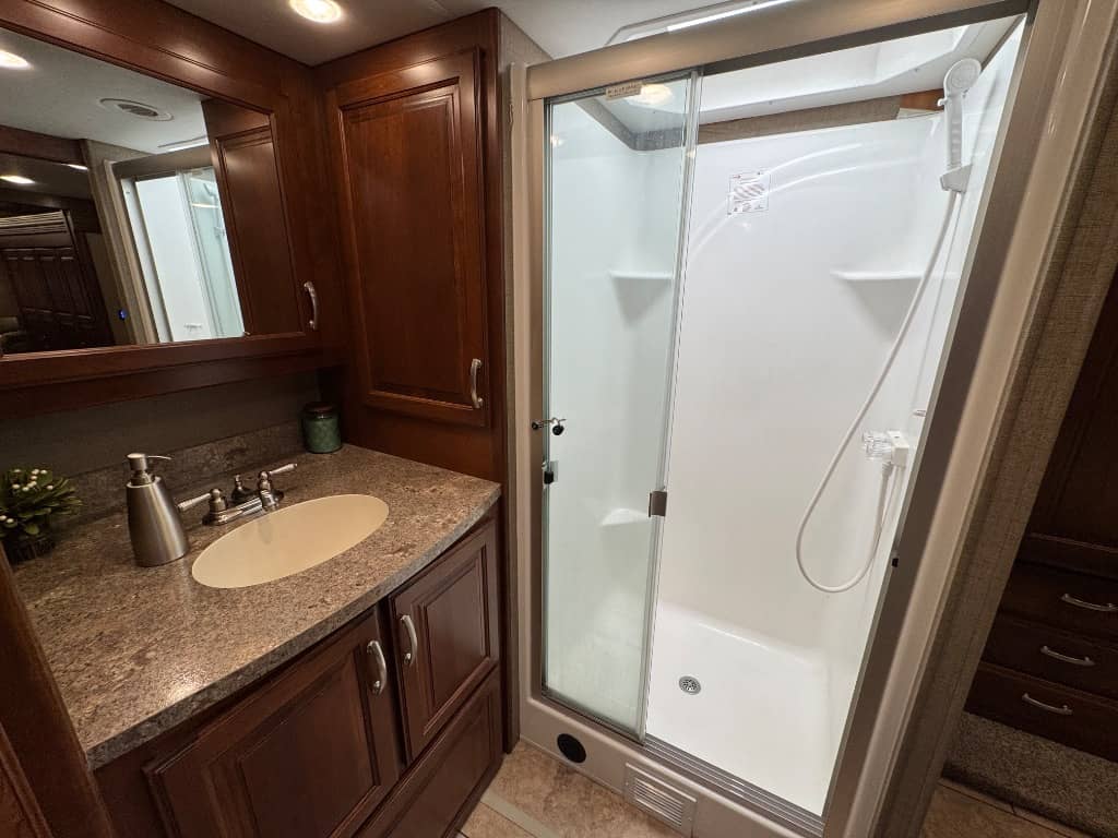 2017 Forest River 2017 Forest River Legacy - thumbnail 22