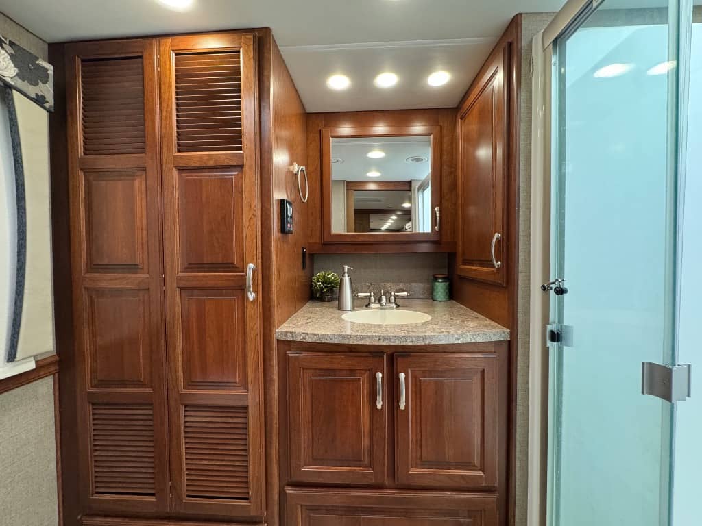 2017 Forest River 2017 Forest River Legacy - thumbnail 23