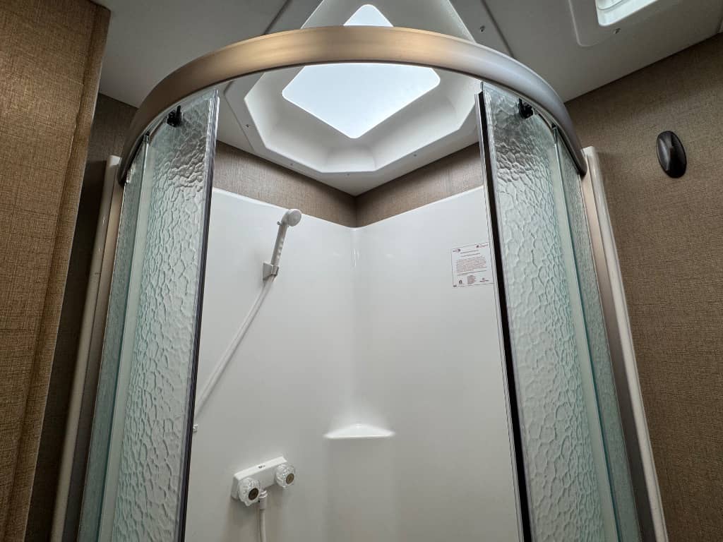 2017 Forest River 2017 Forest River Legacy - thumbnail 27