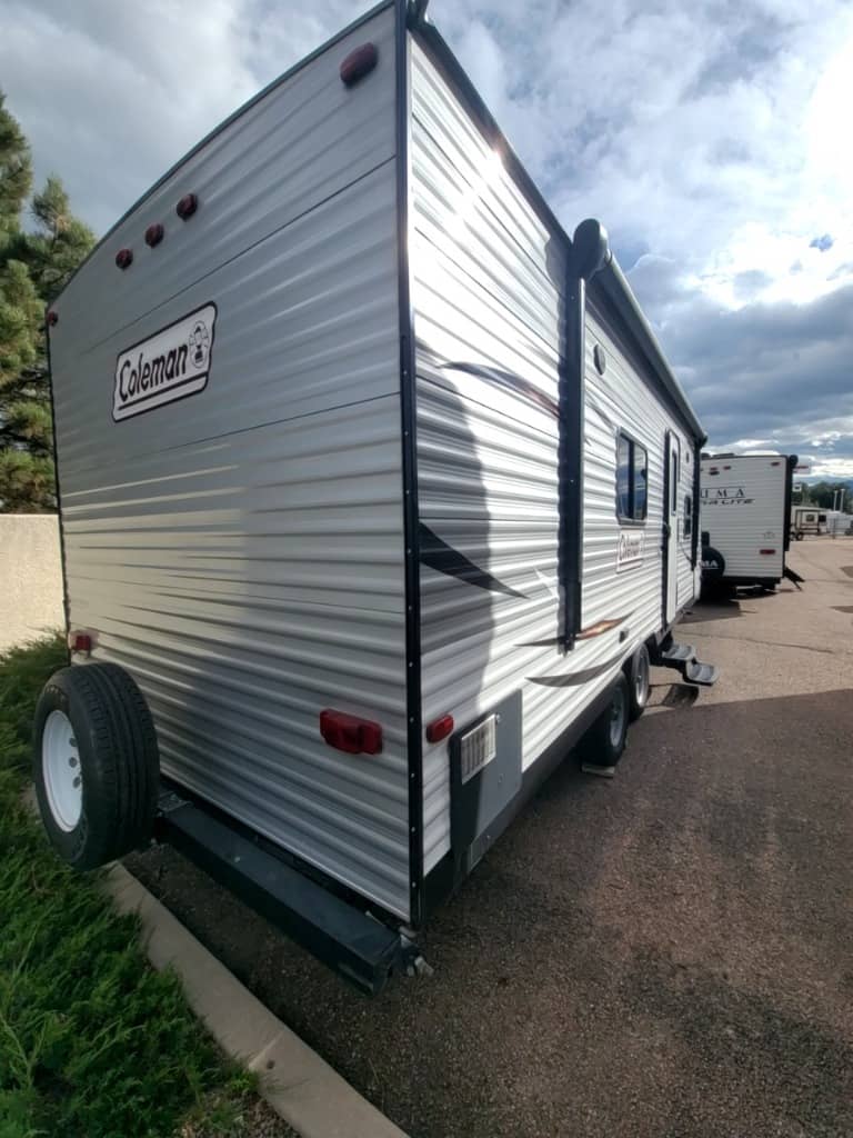 2017 Keystone RV 2017 Keystone RV Coleman Lantern - thumbnail 6