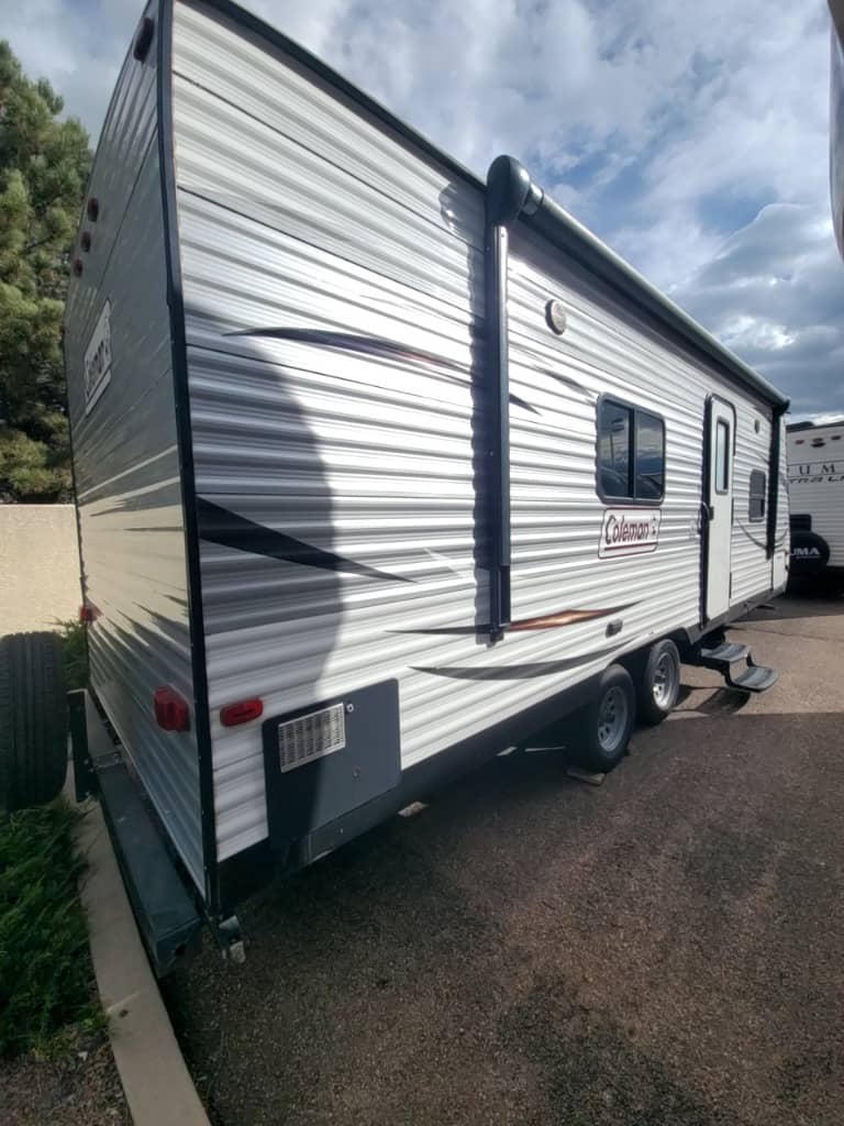 2017 Keystone RV 2017 Keystone RV Coleman Lantern - thumbnail 7