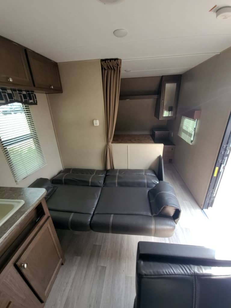 2017 Keystone RV 2017 Keystone RV Coleman Lantern - thumbnail 13