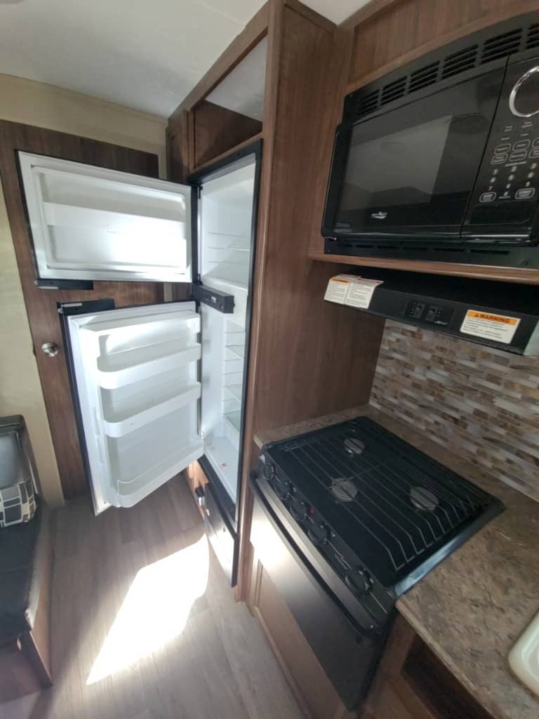 2017 Keystone RV 2017 Keystone RV Coleman Lantern - thumbnail 18