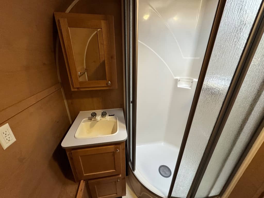 2017 Riverside RV 2017 Riverside RV Retro - thumbnail 12