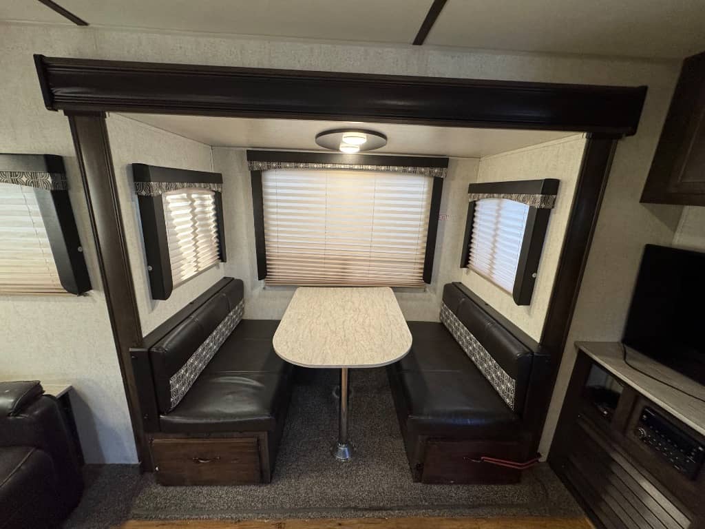 2018 2018 null JYSA - thumbnail 7