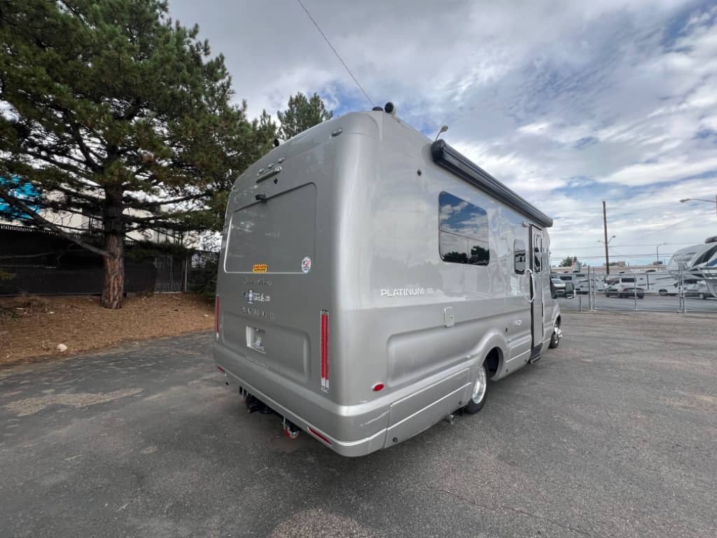 2018 Coach House 2018 Coach House Platinum III - thumbnail 5