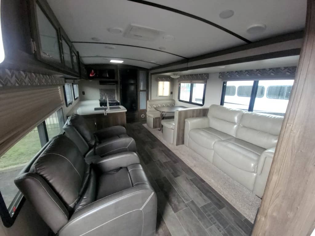 2019 Keystone RV 2019 Keystone RV Premier Ultra Lite - thumbnail 12